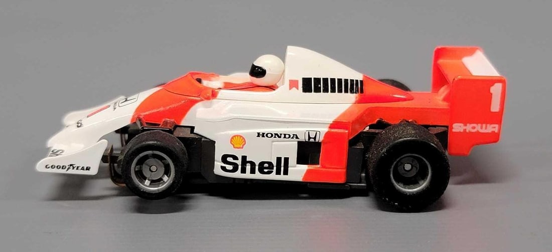 Tyco HO Honda Shell Formula 1 Racing slot car: Tyco HO Honda Shell Formula 1 Racing slot car in excellent to near mint condition on an unrun chassis. This has been tested with a 9 volt battery and runs perfectly.