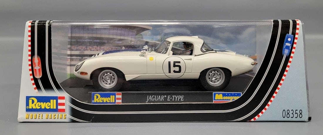 Revell Jaguar E-Type #15 Le Mans 1963 1:32 slot car in original box (1 of 6)