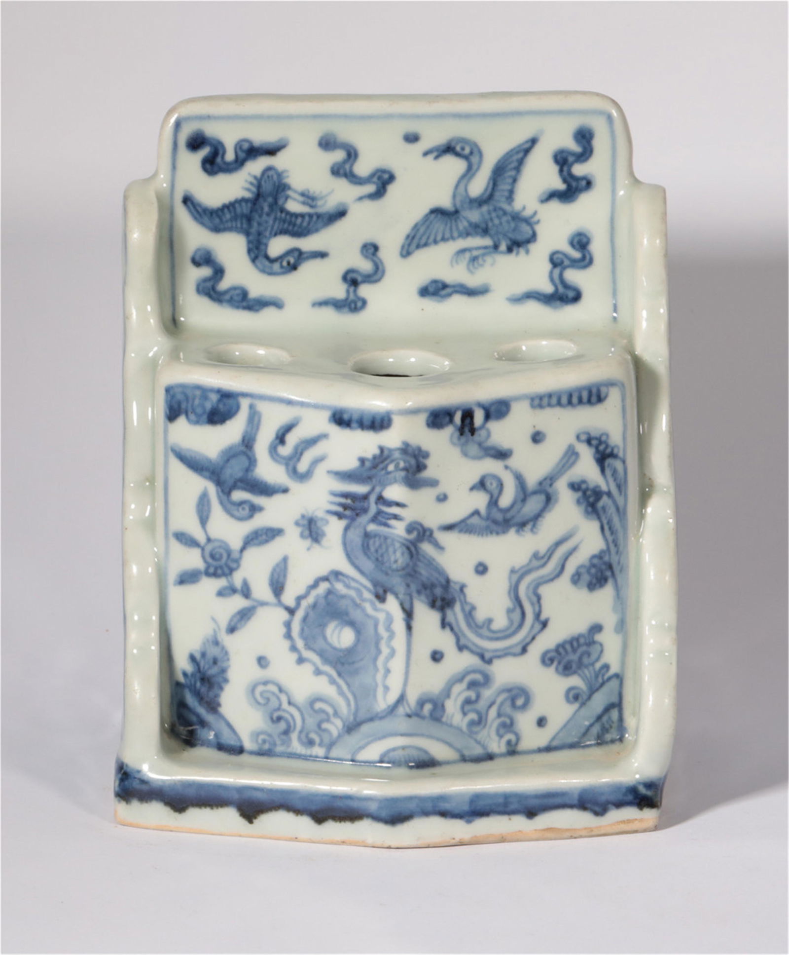 A Blue and White Pen Holder of Ming Dynasty (1 of 6)