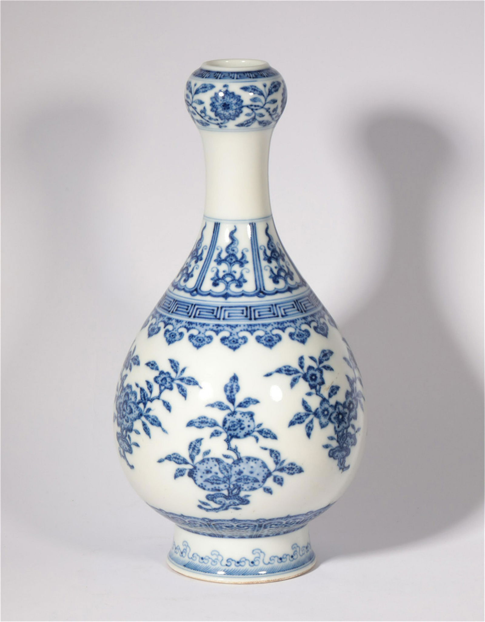 A Blue and White Vase of Qing Dynasty (1 of 7)