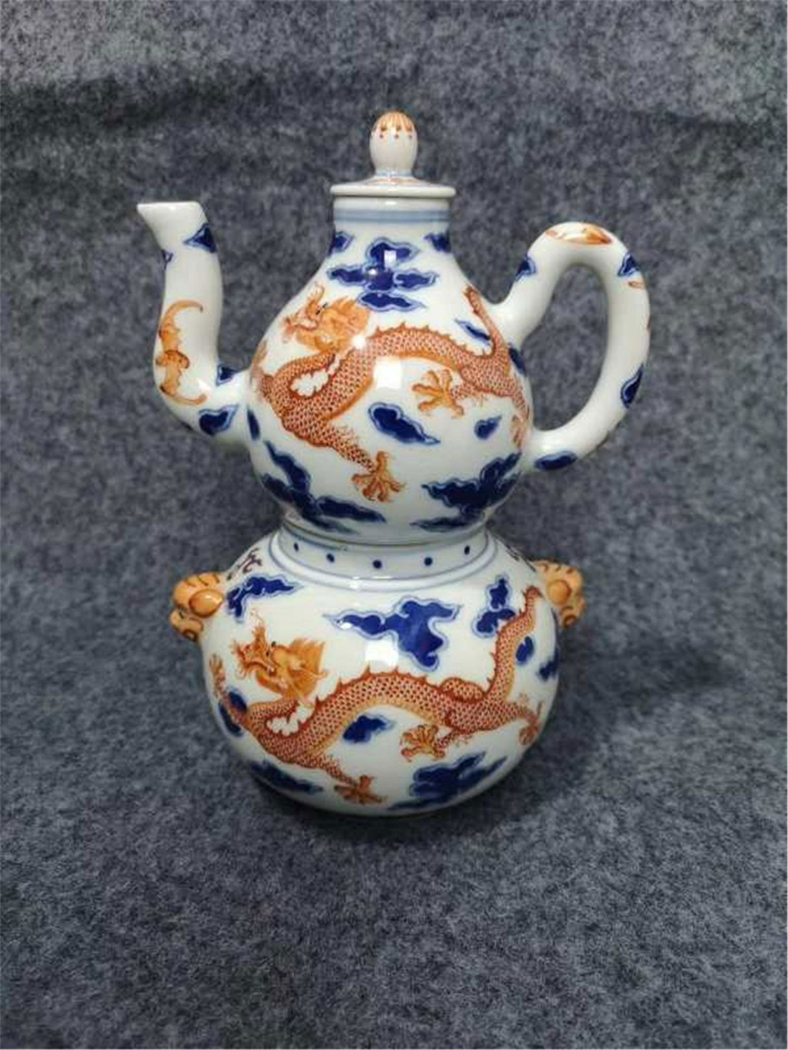 An Under Glaze Blue and Iron Red Ewer Qing Dynasty (1 of 6)