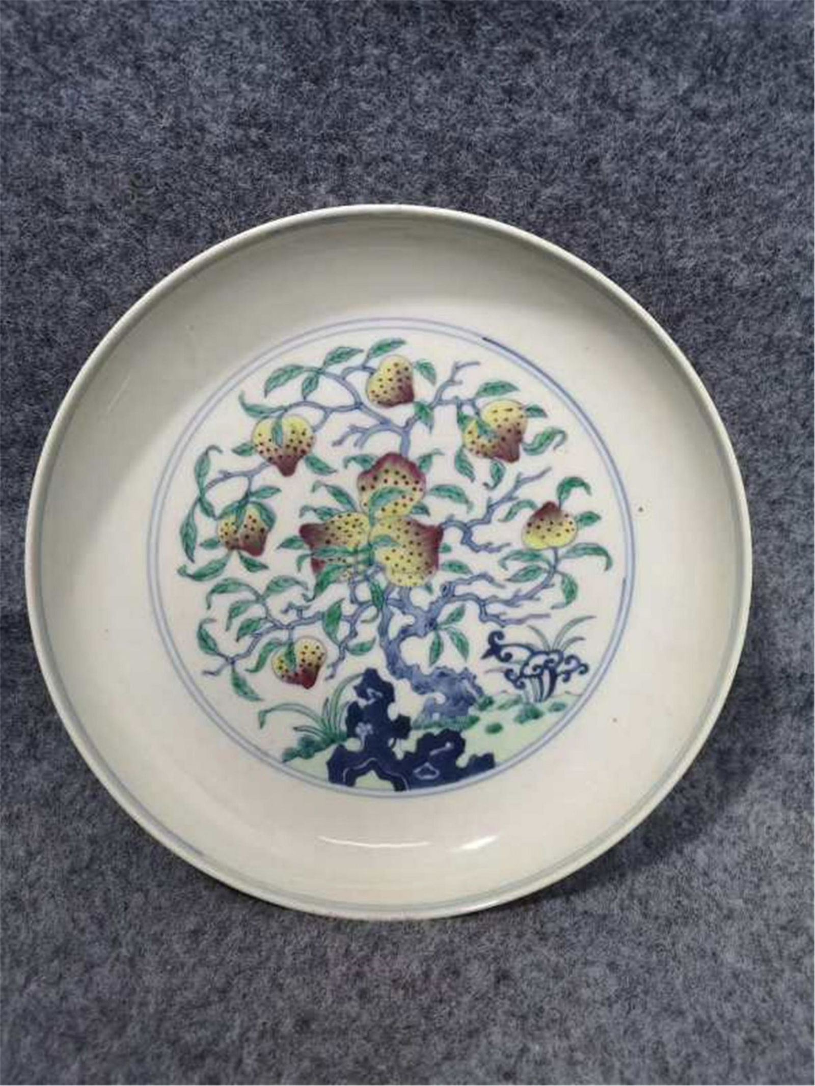 A Doucai Plate of Qing Dynasty (1 of 8)