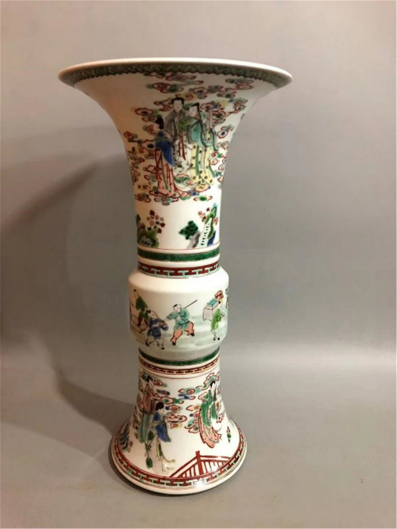 A Famille Verte Beaker Vase Qing Dynasty: H:40cm