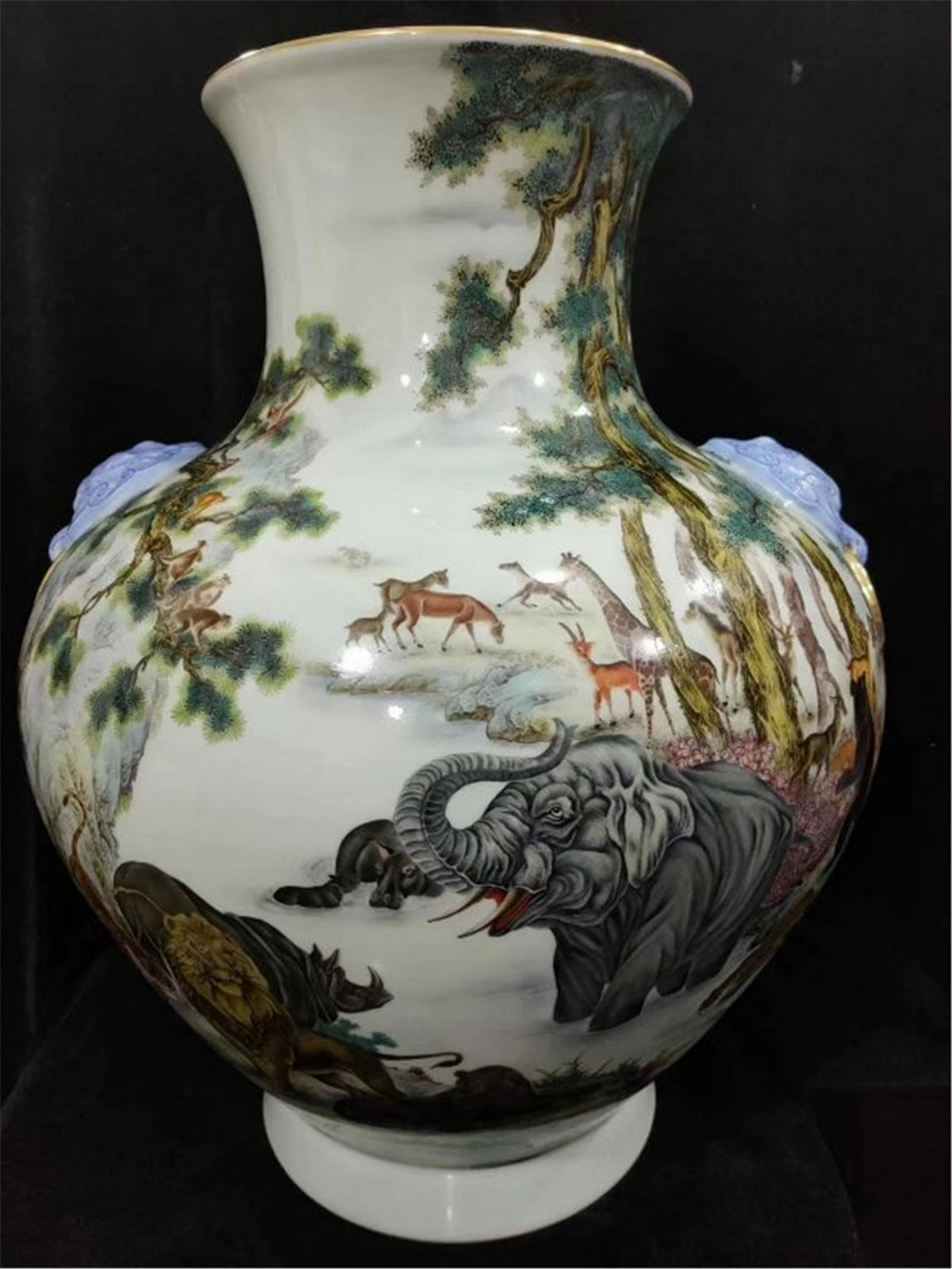 A Famille Rose Landscape Vase Late Qing Dynasty (1 of 9)