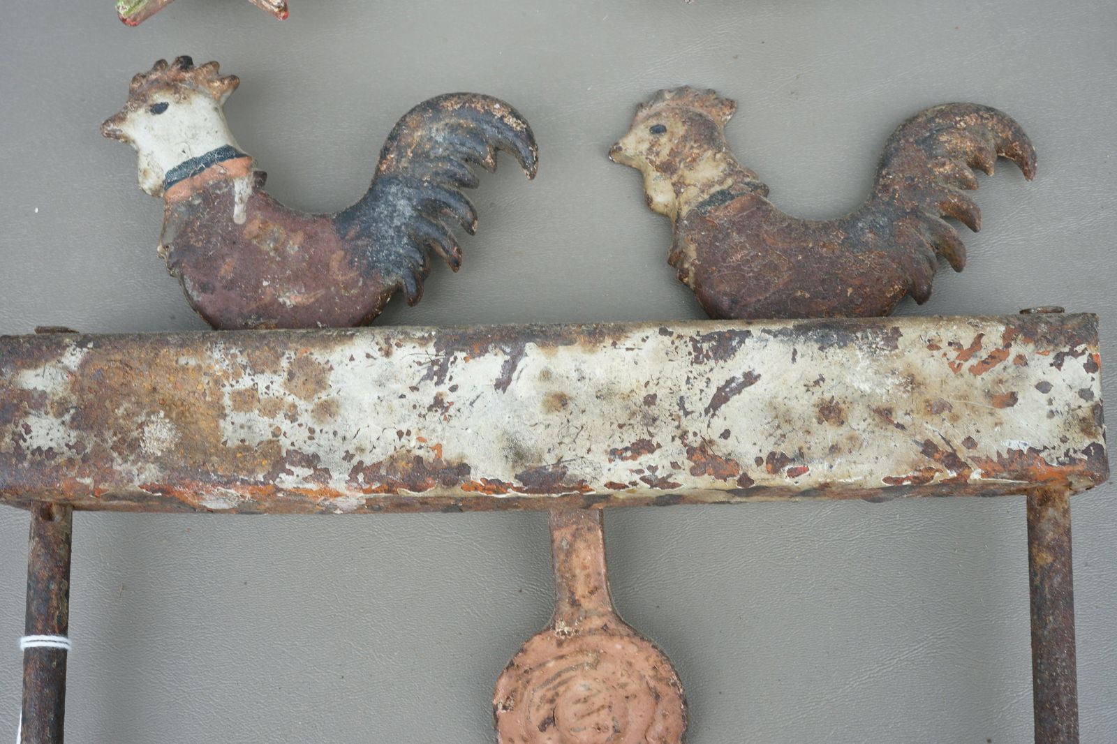 VINTAGE CAST IRON CARNIVAL TARGETS ROOSTER, DUCKS AND (1 of 2)