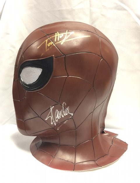 Tom Holland Stan Lee Autograph Signed Spiderman Mask: Autographed by: Tom Holland, Robert Downey Jr and Stan Lee Product Description: PVC Made All items come with COA which has professional authentication services by experts. Certificate come with unique