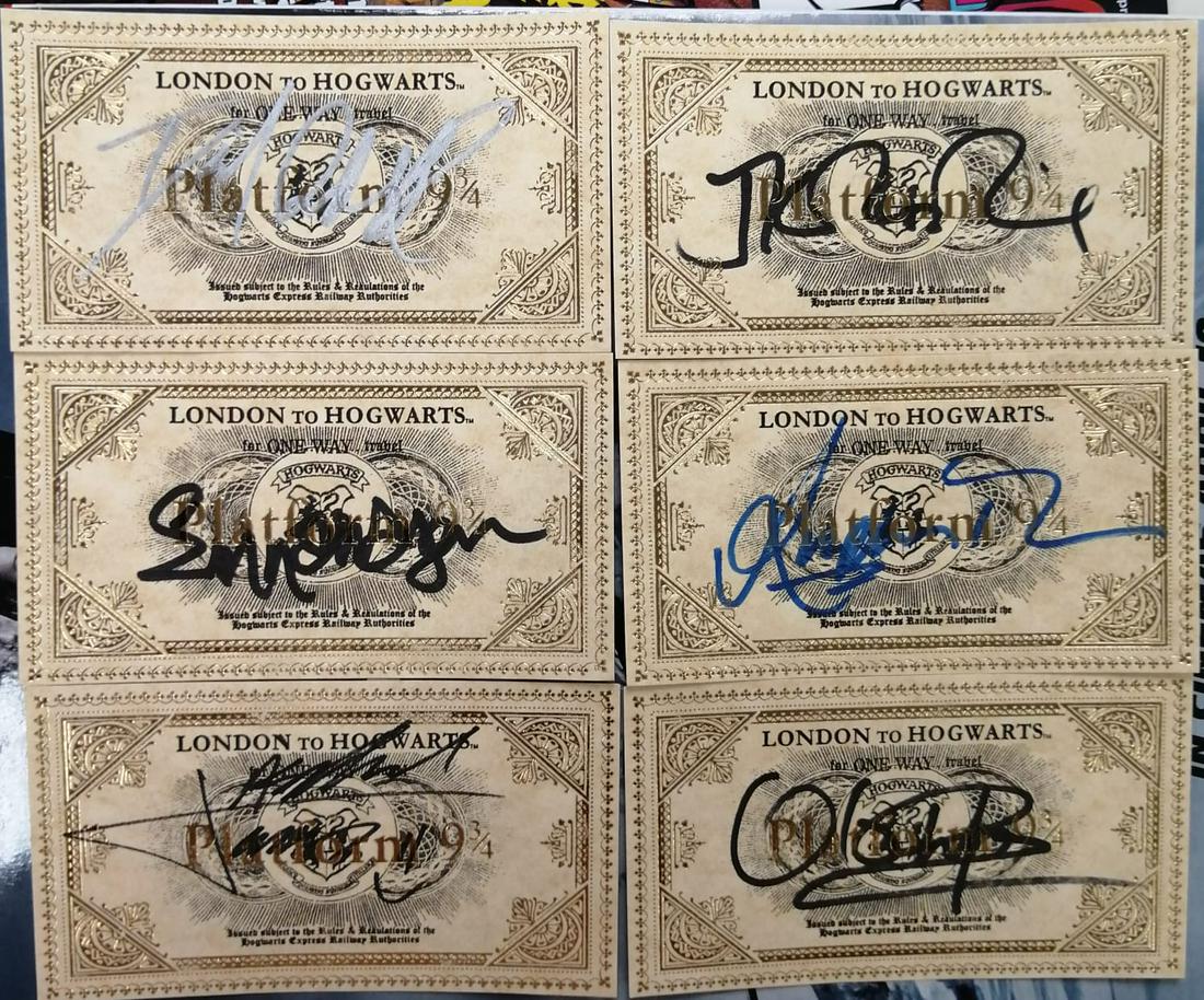 Harry Potter Train Ticket Set C 6 People Autograph: Autographed by: J.K. Rowling, Daniel Redcliffe, Rupert Grint, Emma Watson, Oliver Phelps, James Phelps All items come with COA which has professional authentication services by experts. Certificate co