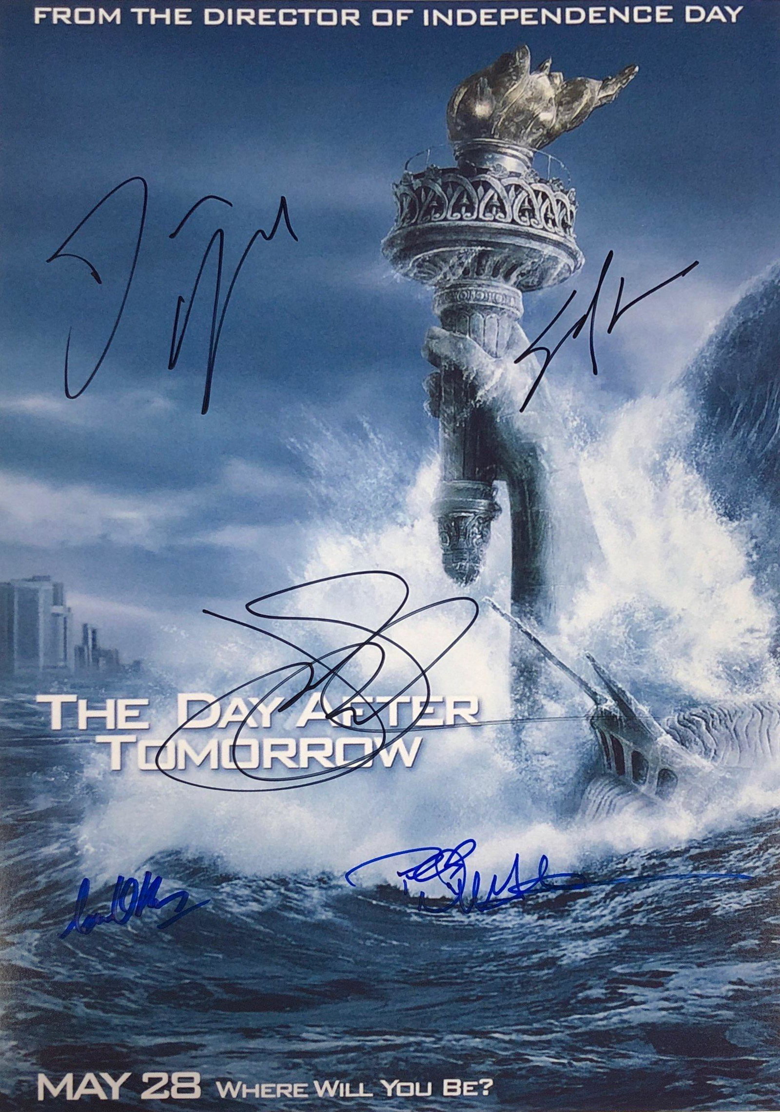 Day After Tomorrow Dennis Quaid Signed Photo: Autographed by: Dennis Quaid, Jake Gyllenhaal, Ian Holm, Dash Mihok, Sela Ward Size: 8" x 10" All items come with COA which has professional authentication services by experts. Certificate come with u