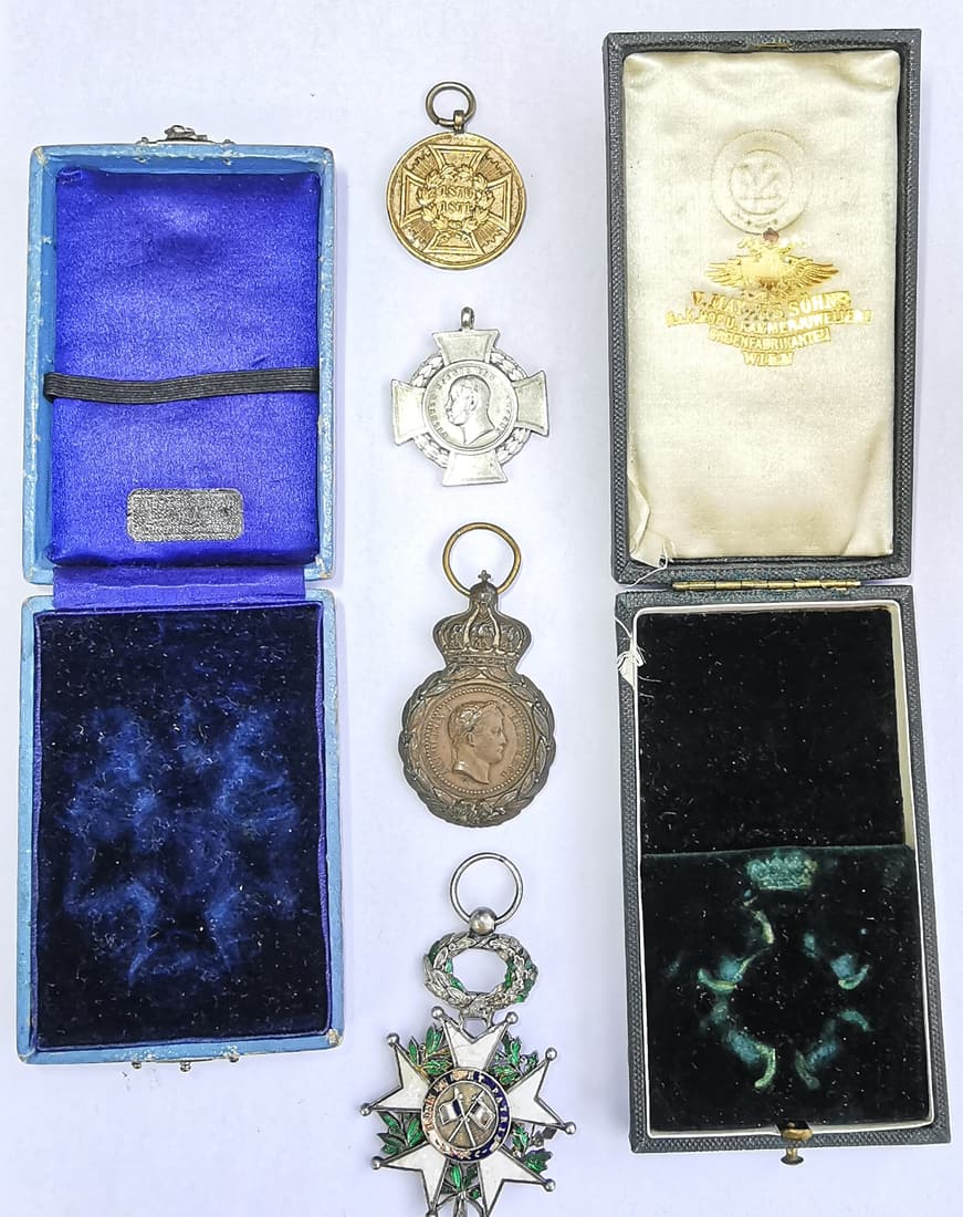 GERMANY & FRENCH 19th Century Medals/Box Lot: 1821 Military , Medal of Veterans Napoleon Bonaparte Saint Helena France, Prussian Franco-Prussian War Medal 1870/1871,An 1864 Commemorative cross for the Danish-Prussian War