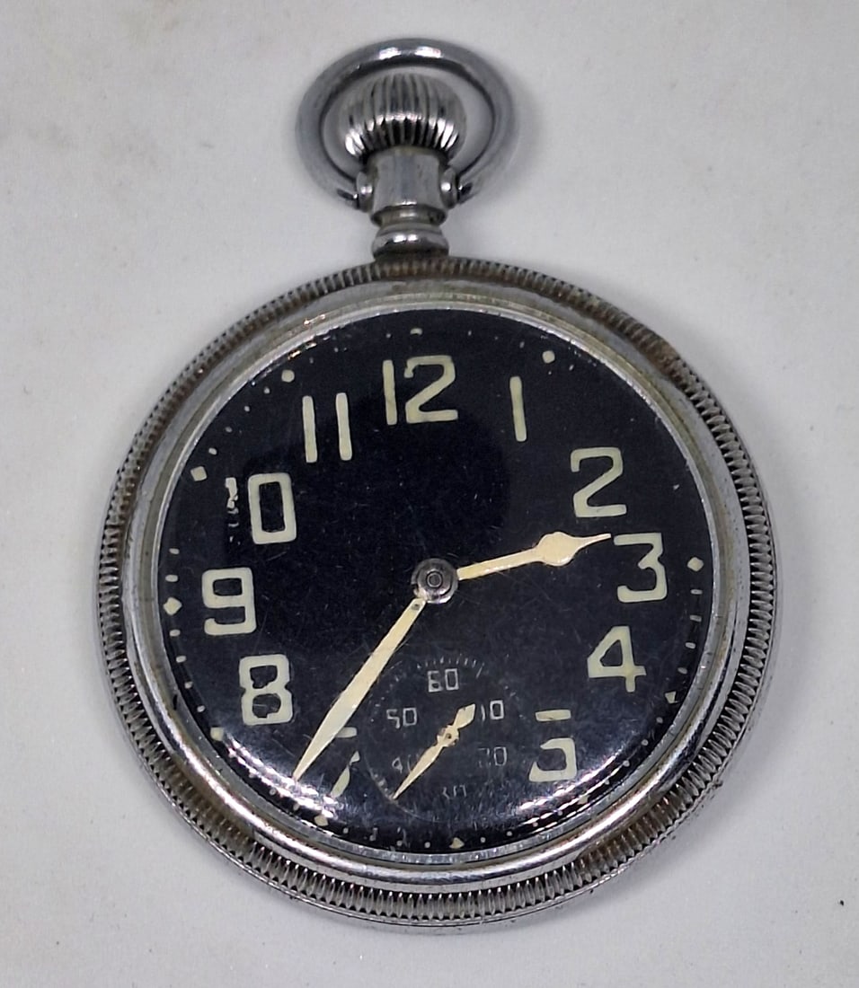 WW2.RAF Issue Pocket Stop Watch (1 of 2)