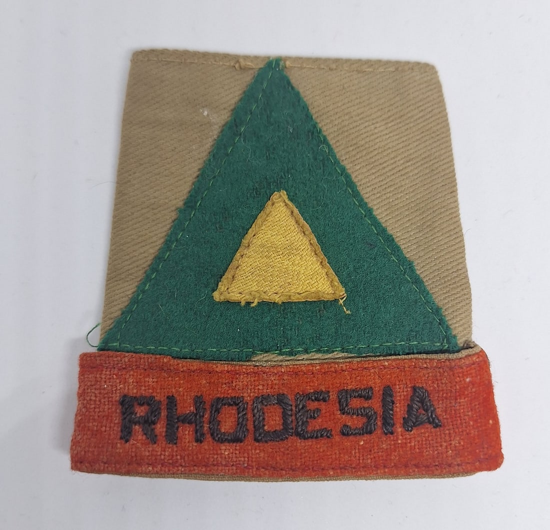 WW2.Southern Rhodesia 6th Armoured Division Slip -on (1 of 2)
