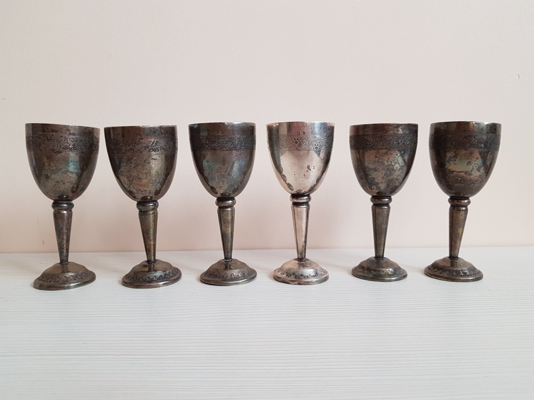 Judaica - Set of 6 silver Kiddush Cups & Shabbat: This gorgeous six piece silvered Kiddush or Shabbat cup set will add a radiance of splendor to your table on the Sabbath and holidays, while making a beautiful piece of home decor the rest of the time