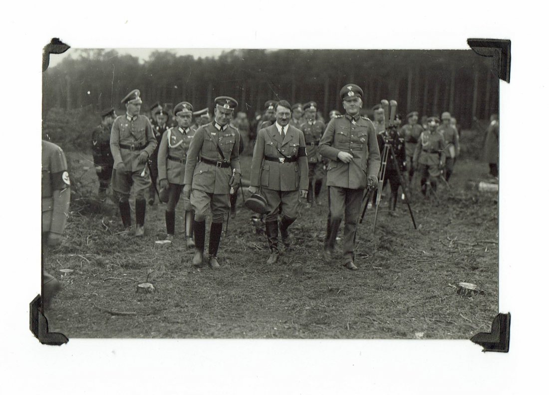 German WWII Photo of Hitler and Werner von Blomberg: Really stunning privatly taken photo of Hitler with Generalfeldmarschall der Wehrmacht Werner von Blomberg and other army officers. Photo is really high quality, one where Hitler is wearing his milita