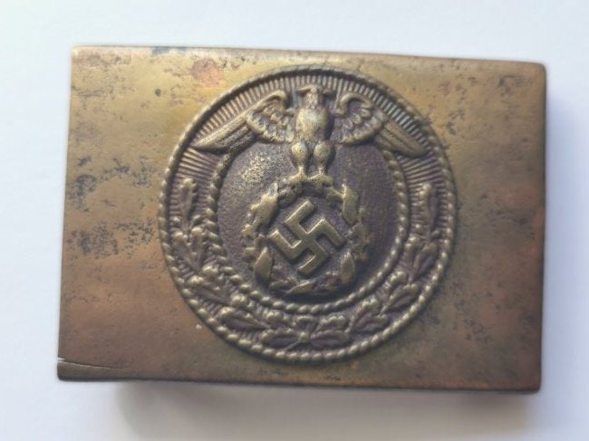 SA/NSKK Enlisted Men Belt Buckle in Brass - Broken (1 of 5)