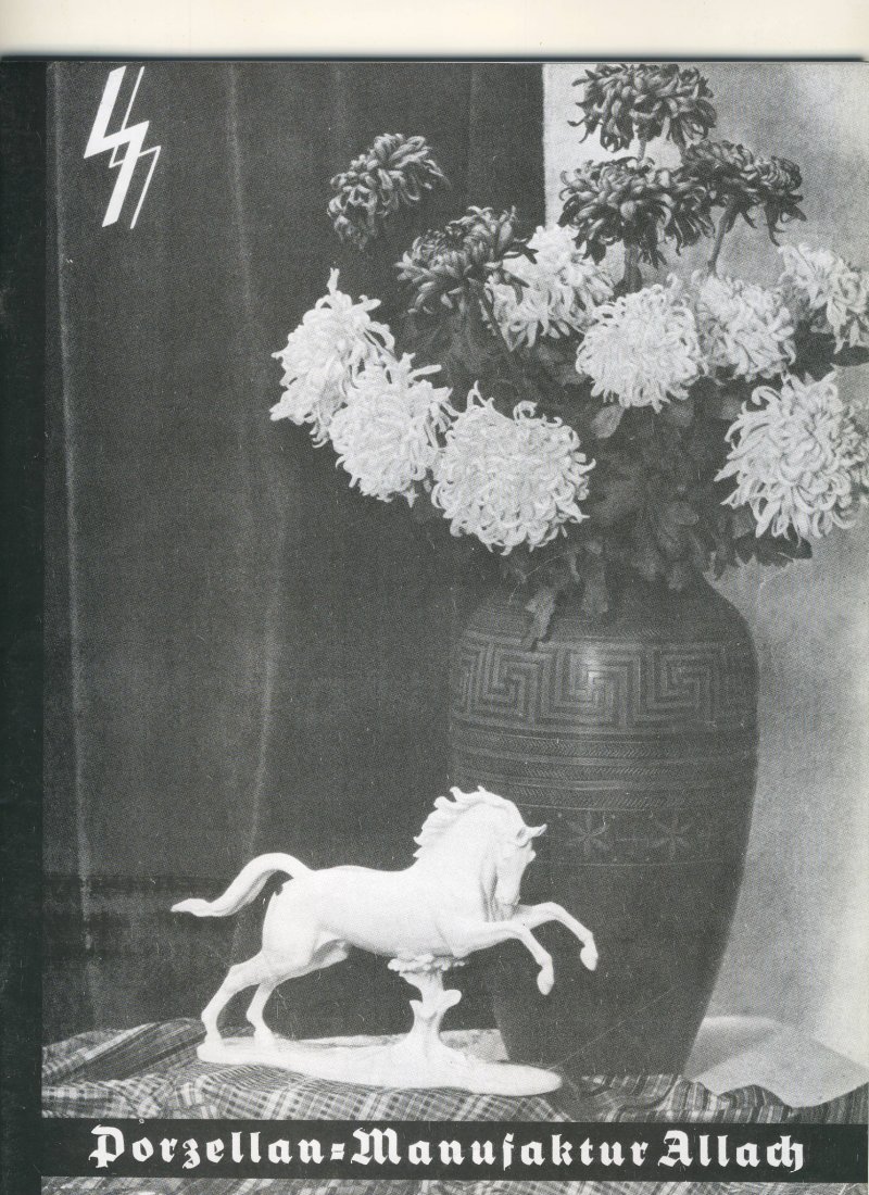 German SS Allach Porcelain Catalog - Old Reproduction: Famous SS Allach porcelain catalog book, most probably a copy published in the 70s or 80s for collectors. SS Allach original catalogs are really scarce and for all collectors is really necessary to ha