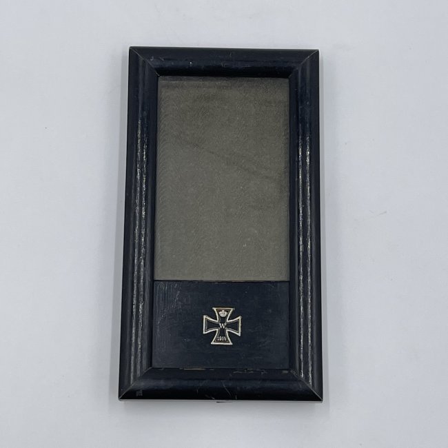 German WWI Picture Frame with Iron Cross (1 of 3)