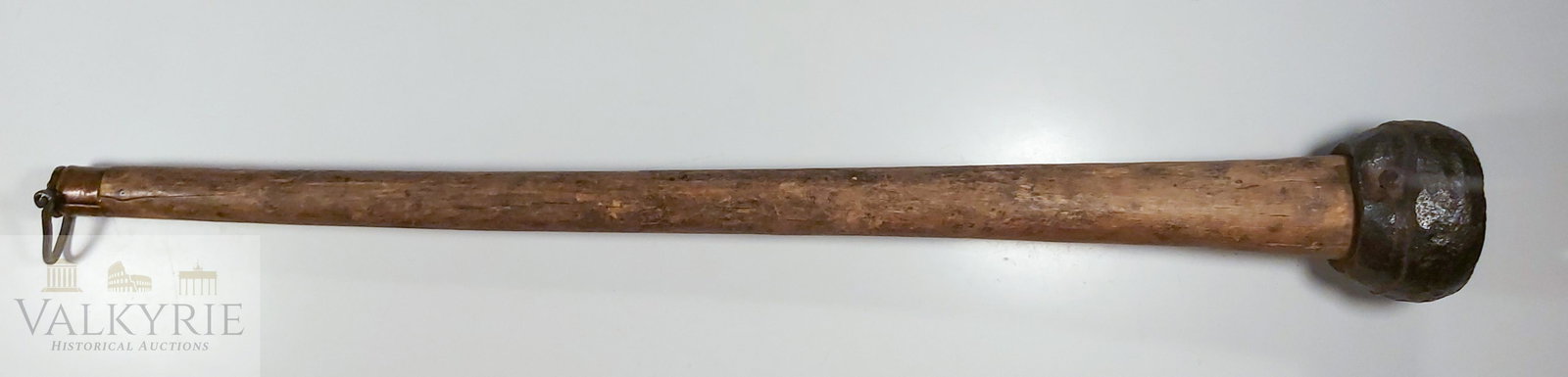 WW1 Trench Fighting Club Used by German Soldiers: Very rare and interesting weapon. A club made from wood and a head of iron, used for the fights that took place in trenches during WW1 between soldiers of different armies. This one is of German manuf