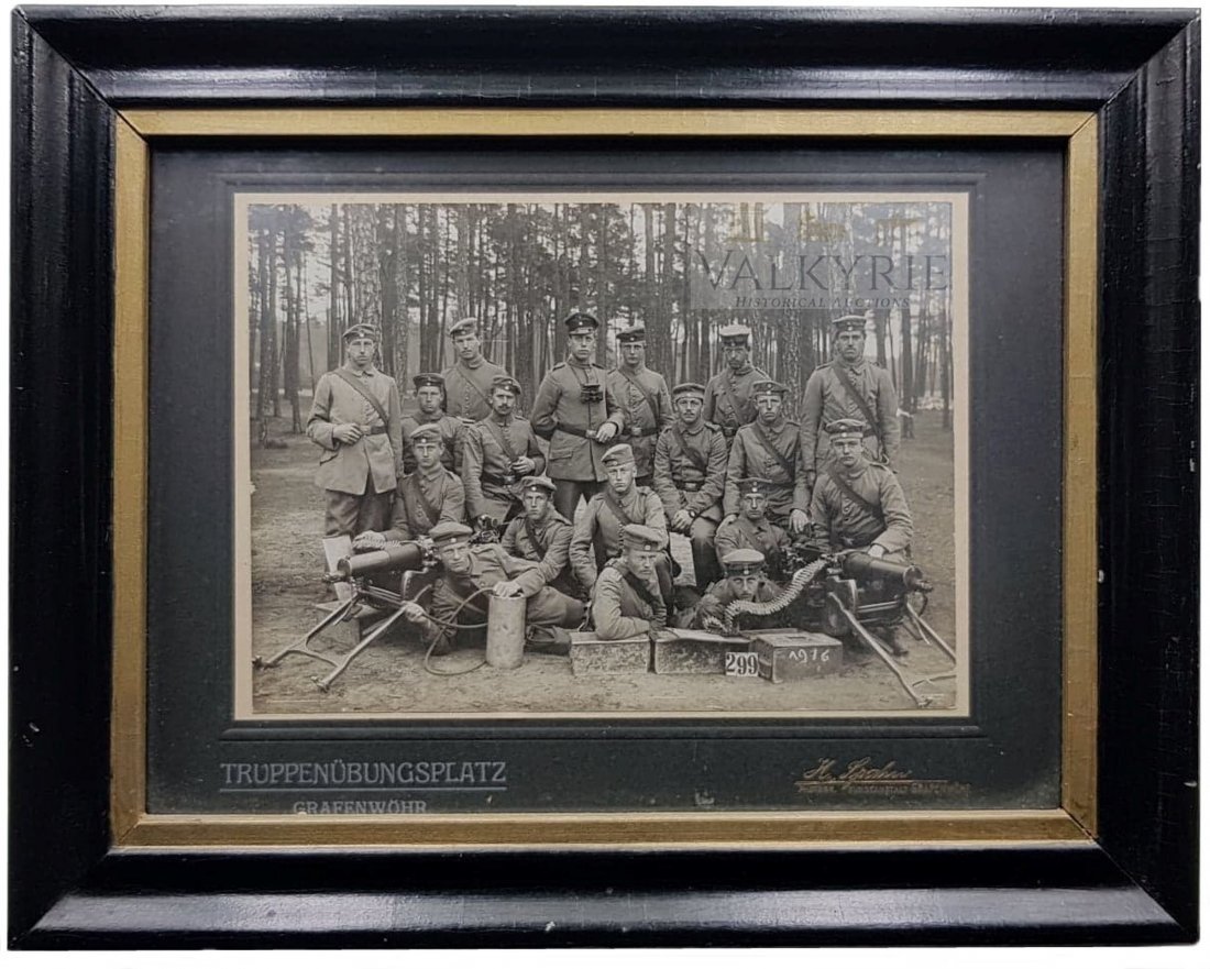 Foto Team MG 08 (Training Area) 1916.: Foto Team MG 08 (Training Area) 1916 - in the wooden frame with glass. Truppenübungsplatz in Grafenwöhr (training area in Grafenwöhr) began as early as 1907. Originally, the Bavarian War Ministry c