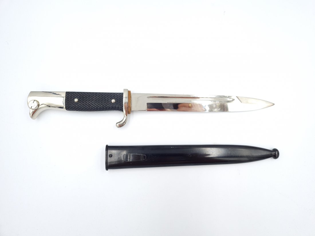 WWII German K98 Bayonet and Scabbard by Emil Voos: German K98 Bayonet and scabbard by Emil Voos Solingen.