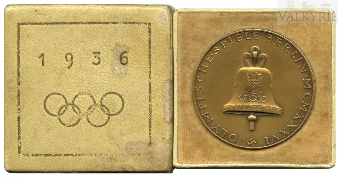 Olympiad Berlin 1936, Commemorative Coin/Medal Bronze.: Olympiad Berlin 1936, commemorative coin/medal bronze. Front with Olympic bell and inscription "Olympische Spiele Berlin MCMXXXVI "(Olympic Games Berlin MCMXXXVI). Back with woman and wreath and inscr