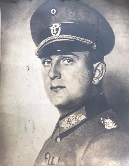 Huge Portrait Photo of Kurt Daluege as Chief of Polizei: SS-Oberstgruppenfuhrer Kurt Daluege SS-Oberstgruppenfuhrer Kurt Daluege Kurt Daluege (born September 15, 1897 in Kreuzburg, died October 24, 1946 in Prague) - SS-Oberstgruppenfuhrer, Nazi war criminal