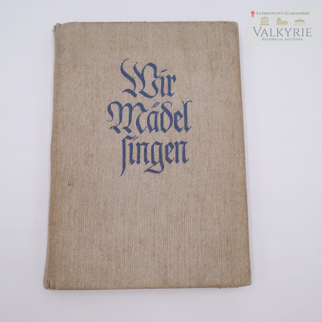 GERMAN WWII BOOK "WIR MADEL SINGEN": GERMAN WWII BOOK "WIR MADEL SINGEN". Ths is a German songbook showing musical notes and words to songs. Nice graphics inside.