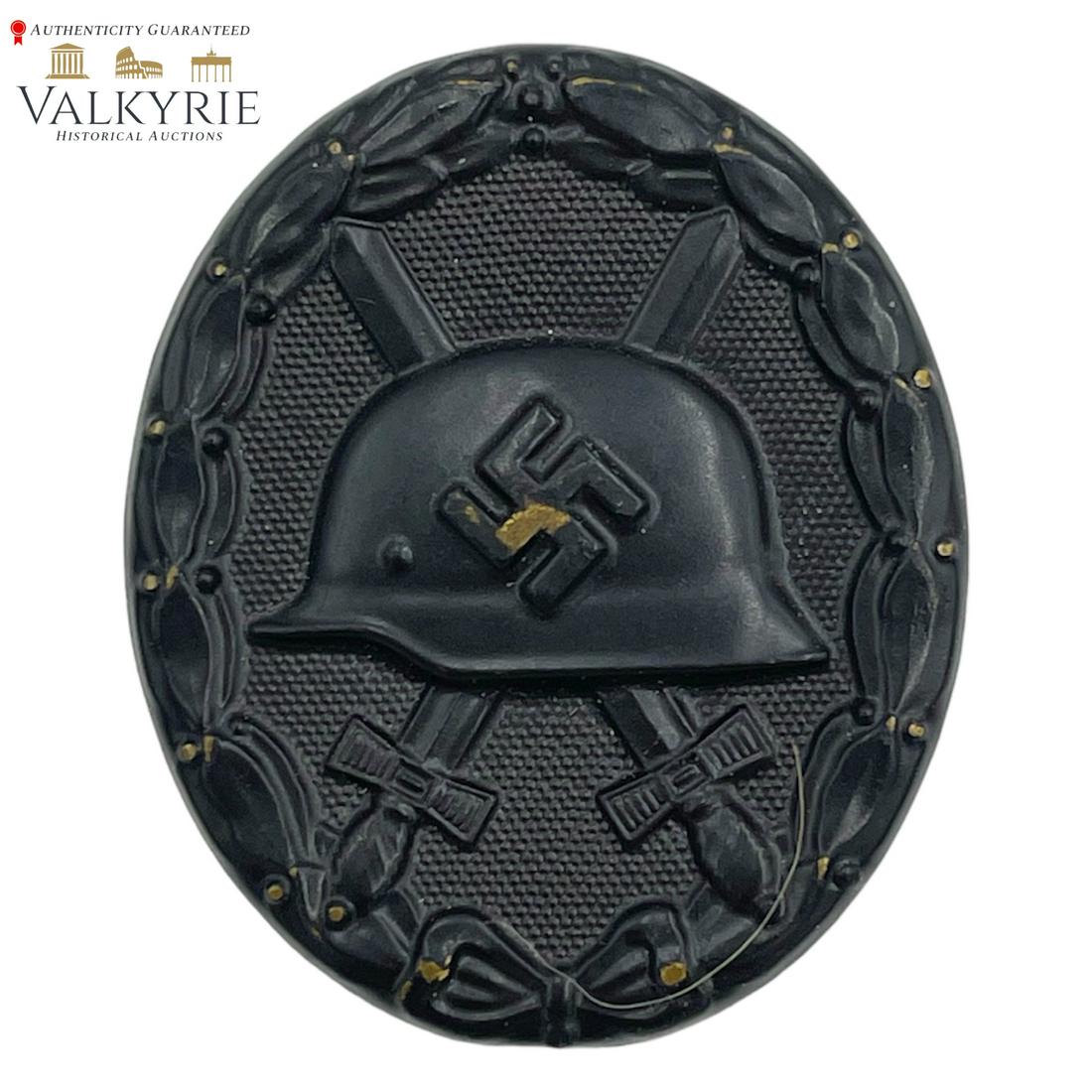 German WWII Wound Badge in Black  (1 of 2)
