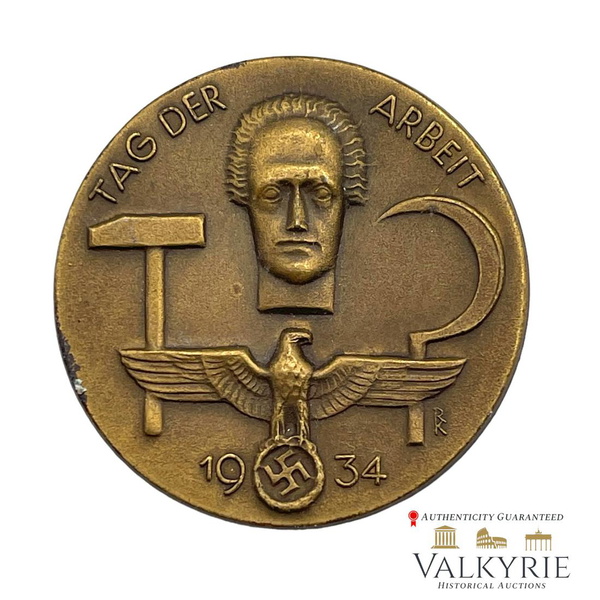 German Wwii Tag Der Arbeit 1934 Badge German Wwii Tag Der Arbeit 1934 Badge