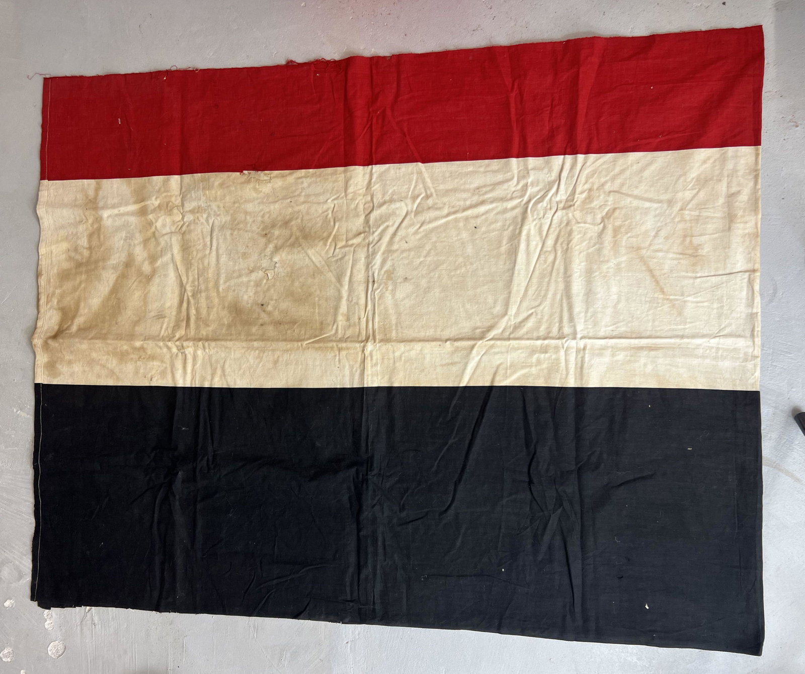 Huge Deutschand WW1/ pre 2 WW Flag 260x100cm: Huge Deutschand WW1/ pre 2 WW Flag 260x100cm VERY IMPORTANT!!!Shipping from our office in Europe