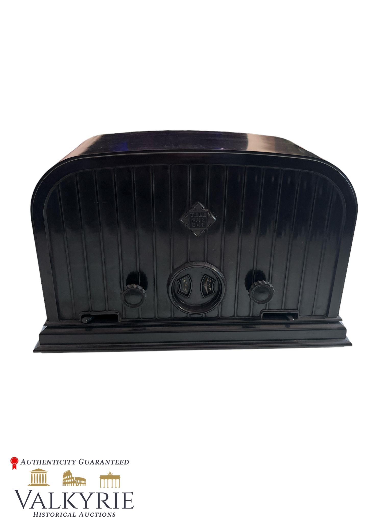 Old German Radio Device From the Early 30s - Manufacturer: Telefunken. Model 33W: Old German Radio Device From the Early 30s. Producer: Telefunken.Model: 33W.Country of production: Germany.Year of production: 1931-32.Dimensions: width x height x depth: 380 x 250 x 170 mm.Housing: b