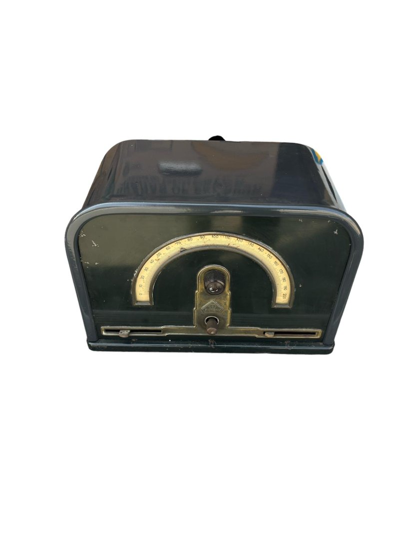 Old German Radio Device From the Early 30s - Manufacturer: Siemens. Model: probably 23. (1 of 3)