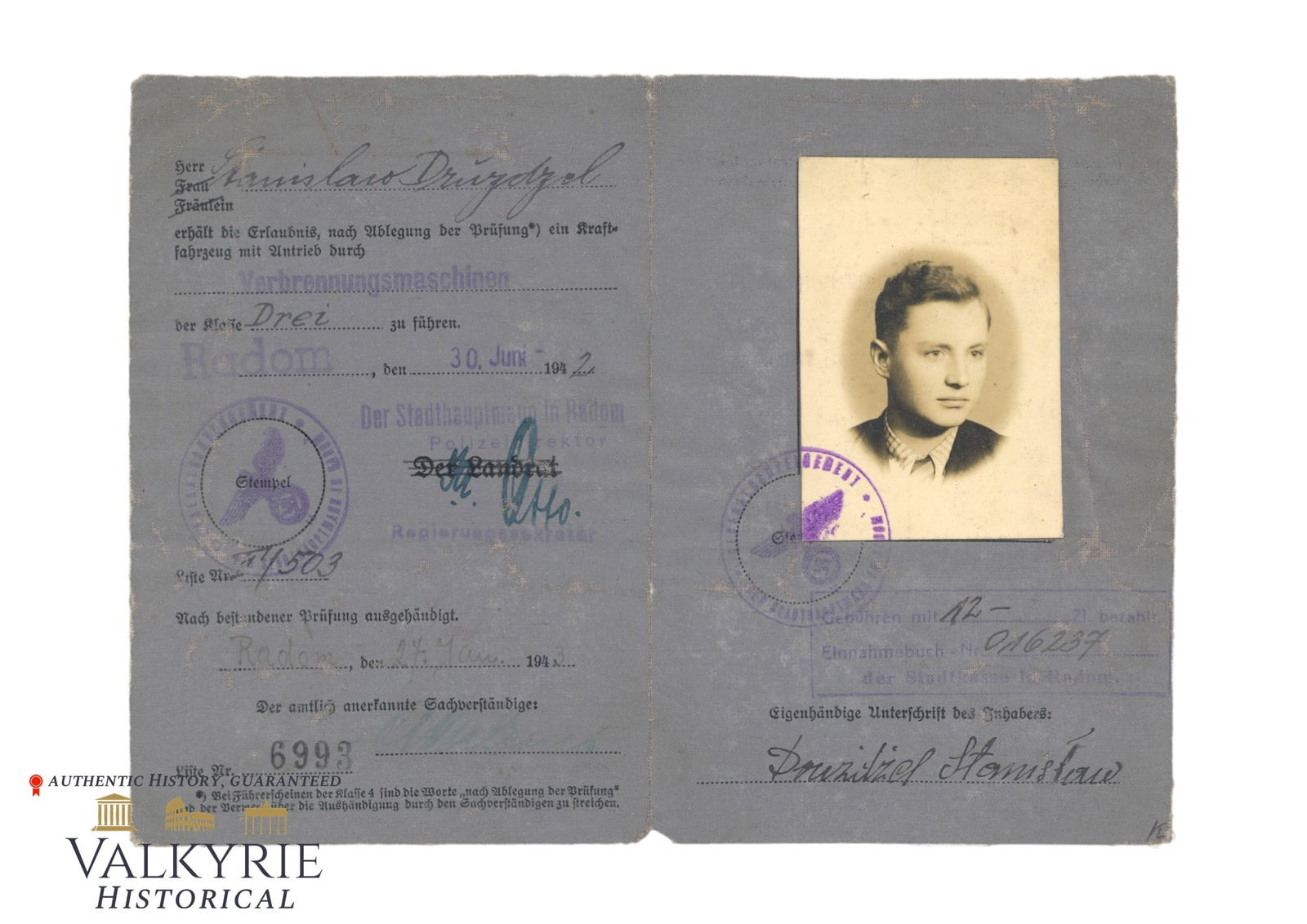 Driving License Issued in 1942 in Radom to a Polish Citizen: Driving License Issued in 1942 in Radom to a Polish Citizen. With photo of the owner attached. Made from canvas. All items for this auction will be shipping from Europe. Shipping cost $20 it doesn't m