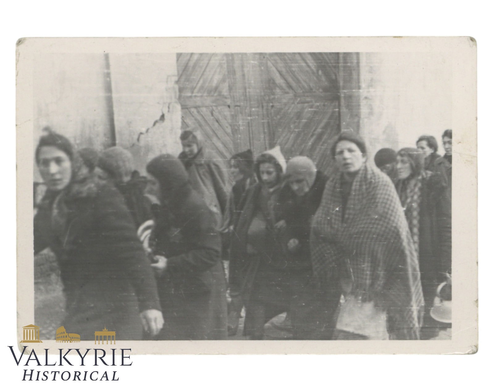 III Reich Period Photo Showing Some Polish Jewish Women Forced to Move - Sieradz Ghetto (1 of 2)