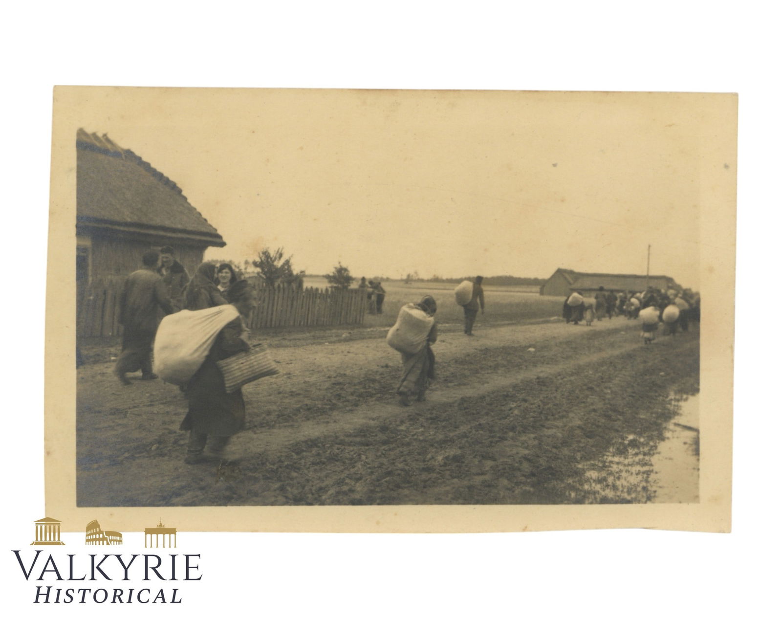 III Reich Period Photo Showing Some Eastern Gypsies Fleeing From Home With Some Belongings (1 of 2)