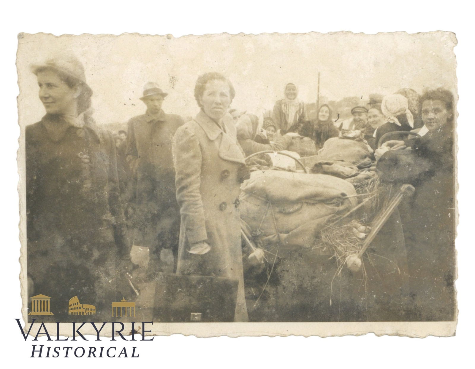 Private Taken Photo of Some Jewish Men and Women in Poland in a Market 1941: Private Taken Photo of Some Jewish Men and Women in Poland in a Market in 1941. Described on the reverse.Size: 8,5x6cm All items for this auction will be shipping from Europe. Shipping cost $25 it doe