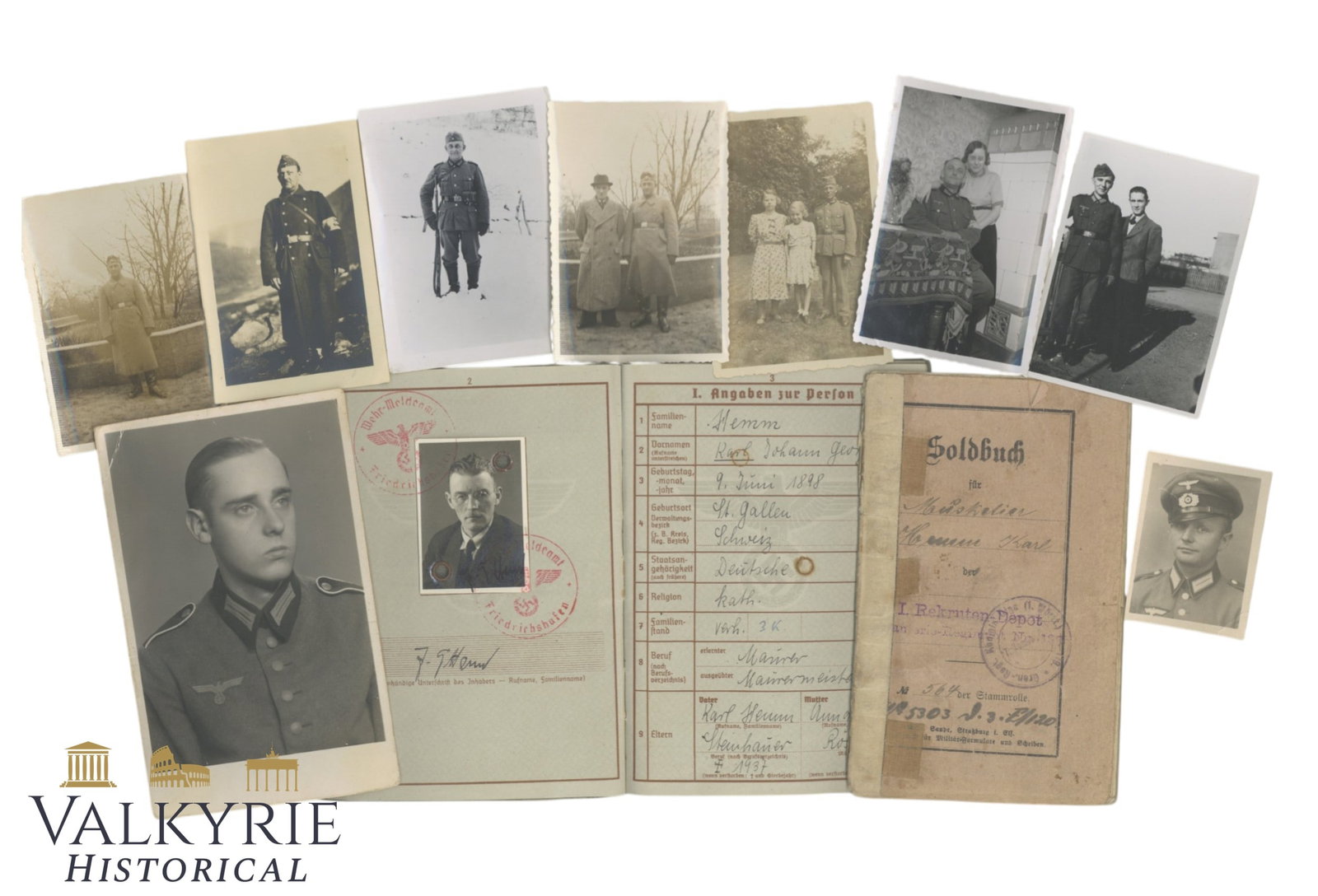 Paper Set That Belonged to a WW1 Veteran Who Was Military Musician: Paper Set That Belonged to a WW1 Veteran Who Was Military Musician. Set includes: his WW1 Soldiers' book, his III Reich period Wehrpass with his photo attached and very few entries, a Wehrpass notific