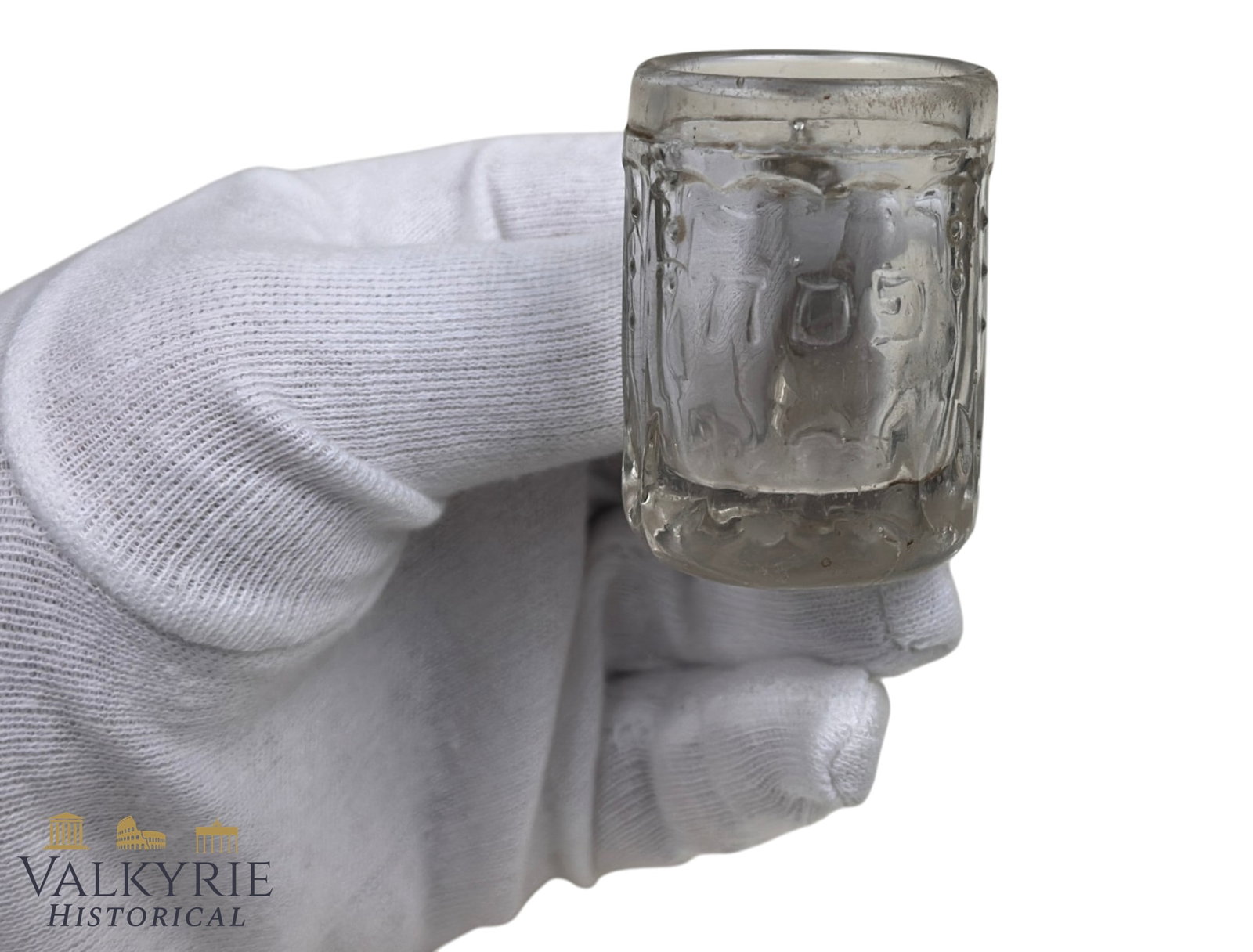 Very Old Jewish Kiddush Glass Cup With Hebrew Inscription: Very Old Jewish Kiddush Glass Cup With Hebrew Inscription. Depending on the wealth of Jewish households, most often small silver cups or mugs were used. In the poorest homes, glass cups were used. Kid