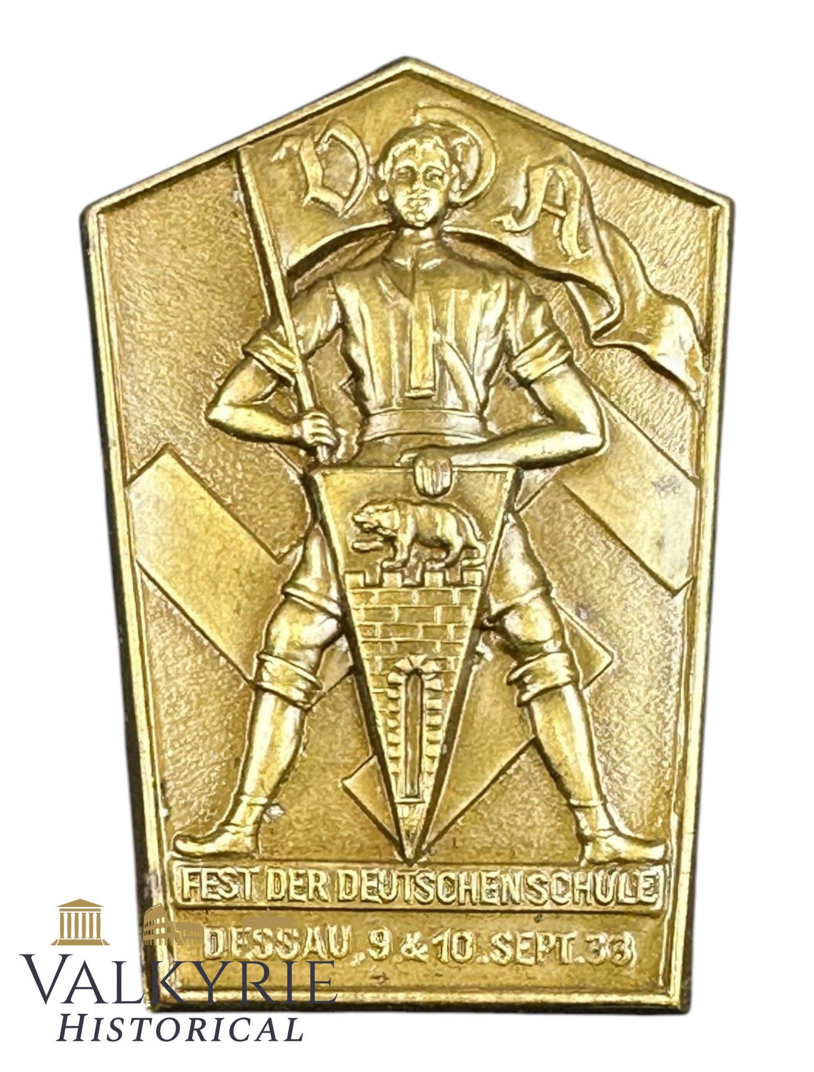 German Metal Badge "Festival of the German School Dessau 1933 - VDA": German Metal Badge "Festival of the German School Dessau 1933 - VDA". VDA was the Association for German Cultural Relations Abroad. Needle system working perfectly. Shipping flat cost $25 it doesn't m