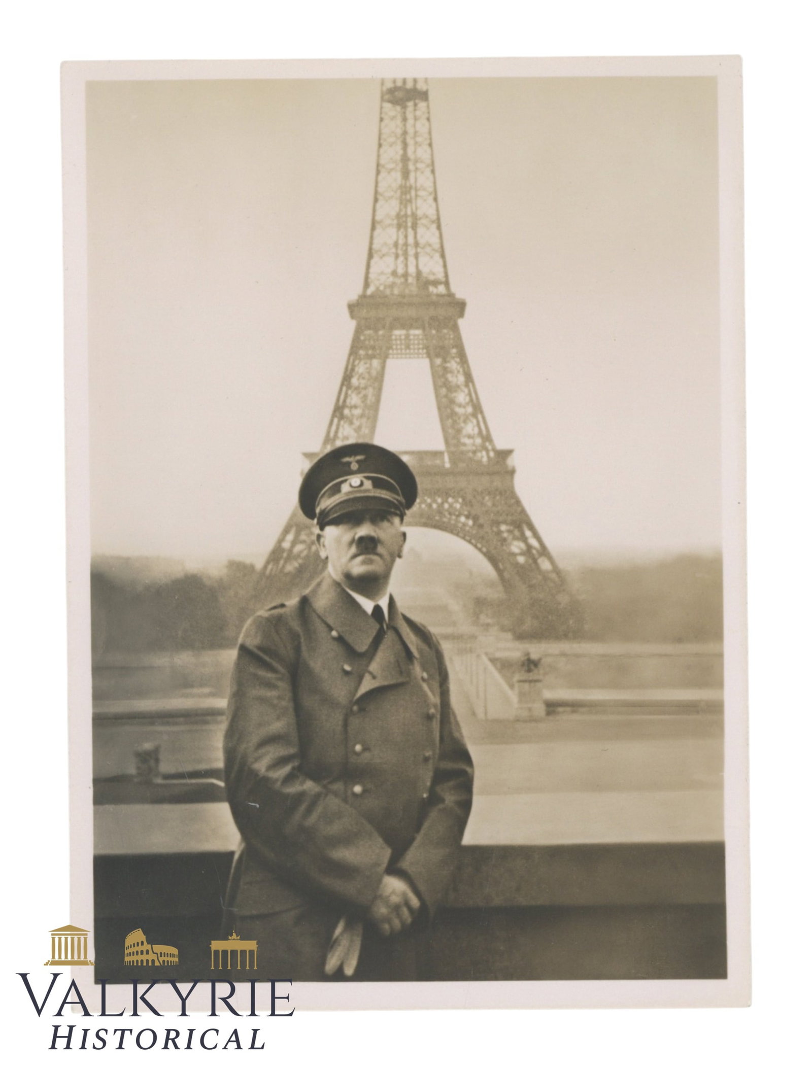 German Propaganda Postcard of Hitler in His Iconic Pose From Trocadero With Eiffel Tower Behind: German Propaganda Postcard of Hitler in His Iconic Pose From Trocadero With Eiffel Tower Behind. Non-circulated. Shipping flat cost $25 it doesn't matter how many items you win. you pay just $25 for