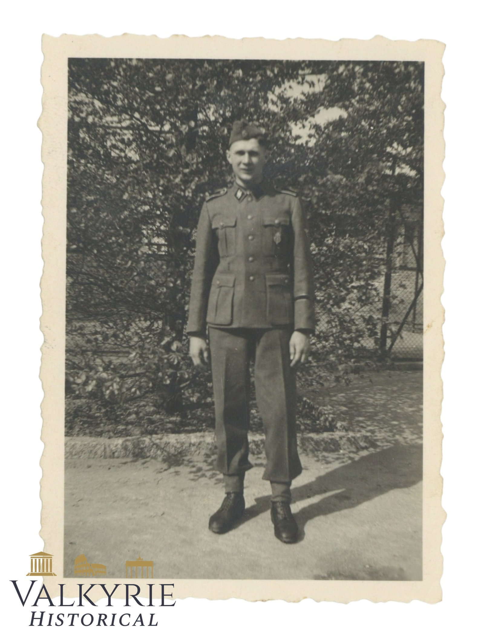 German Photo of a Waffen SS Mann Posing for the Camera in Uniforrm and Dedicated to Family in 1942: German Photo of a Waffen SS Mann Posing for the Camera in Uniforrm and Dedicated to Family in 1942. Size: 8x6cm Shipping flat cost $25 it doesn't matter how many items you win. you pay just $25 for sh