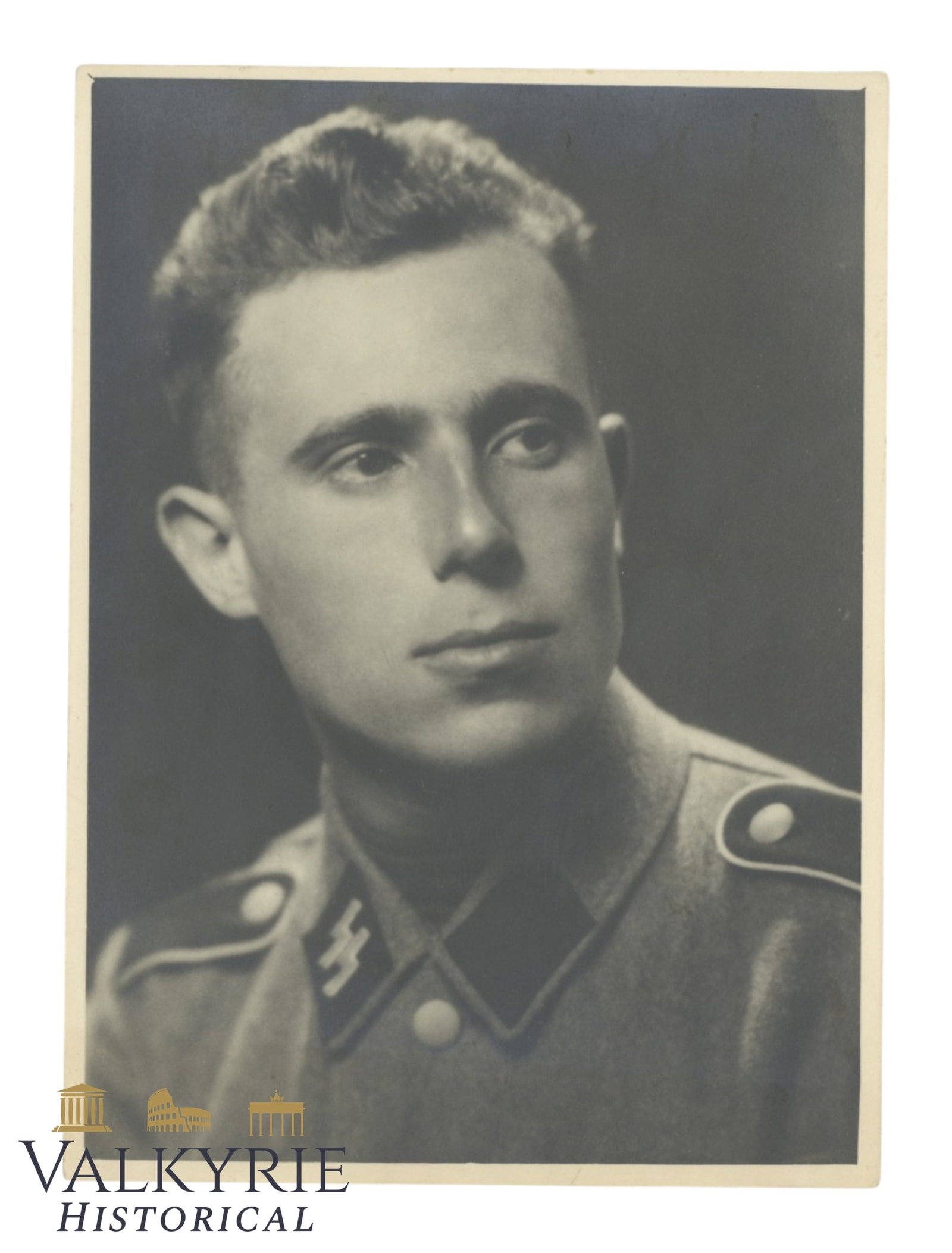 Studio Portrait Photo of a German Waffen SS Mann (1 of 2)