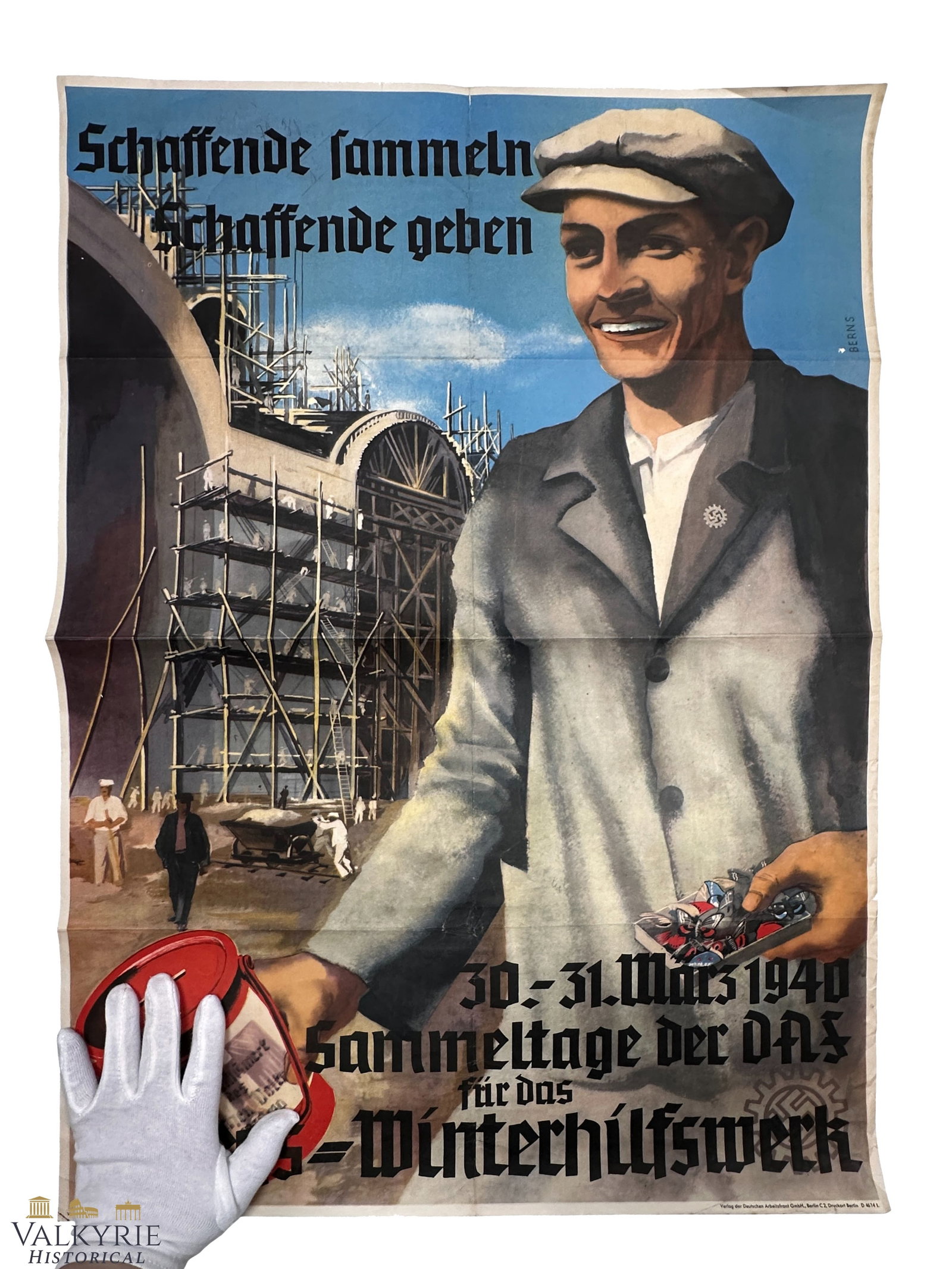 Propaganda Poster of the DAF German Labor Front Money Fundraising For The War WHW in 1940: Propaganda Poster of the DAF German Labor Front Money Fundraising For The War WHW in 1940. Poster says "Workers collect, workers donate". Size:83 cm x 59 cm . Shipping flat cost $25 it doesn't matter 
