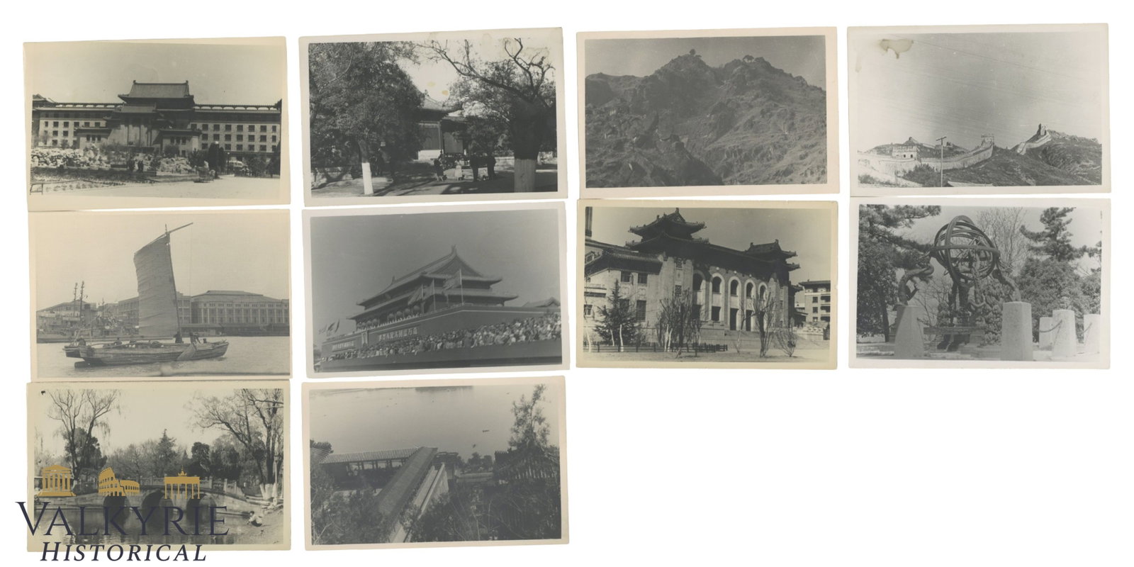 China - Travel Around China - Wanlong - Shanghai - The Great Wall - 1950/60s: 10 x privates photos one is describe ( Shanghai ) China - Travel Around China - Wanlong - Shanghai - The Great Wall - 1950/60s, postcard size. Shipping flat cost $25 it doesn't matter how many items y