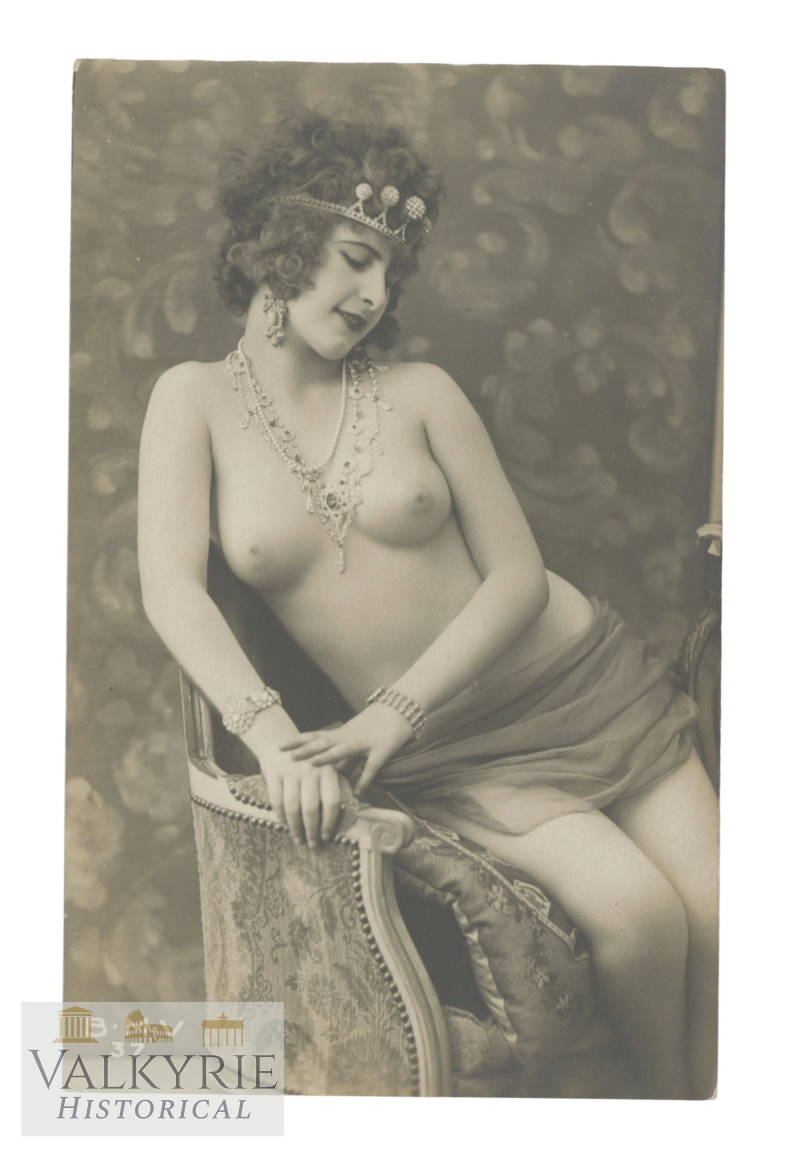 Artistic Photo - Female Nudes. Postcard size, circa 1910-1930.: Artistic Photo - Female Nudes. Postcard size, circa 1910-1930. Shipping flat cost $25 it doesn't matter how many items you win. you pay just $25 for shipping.