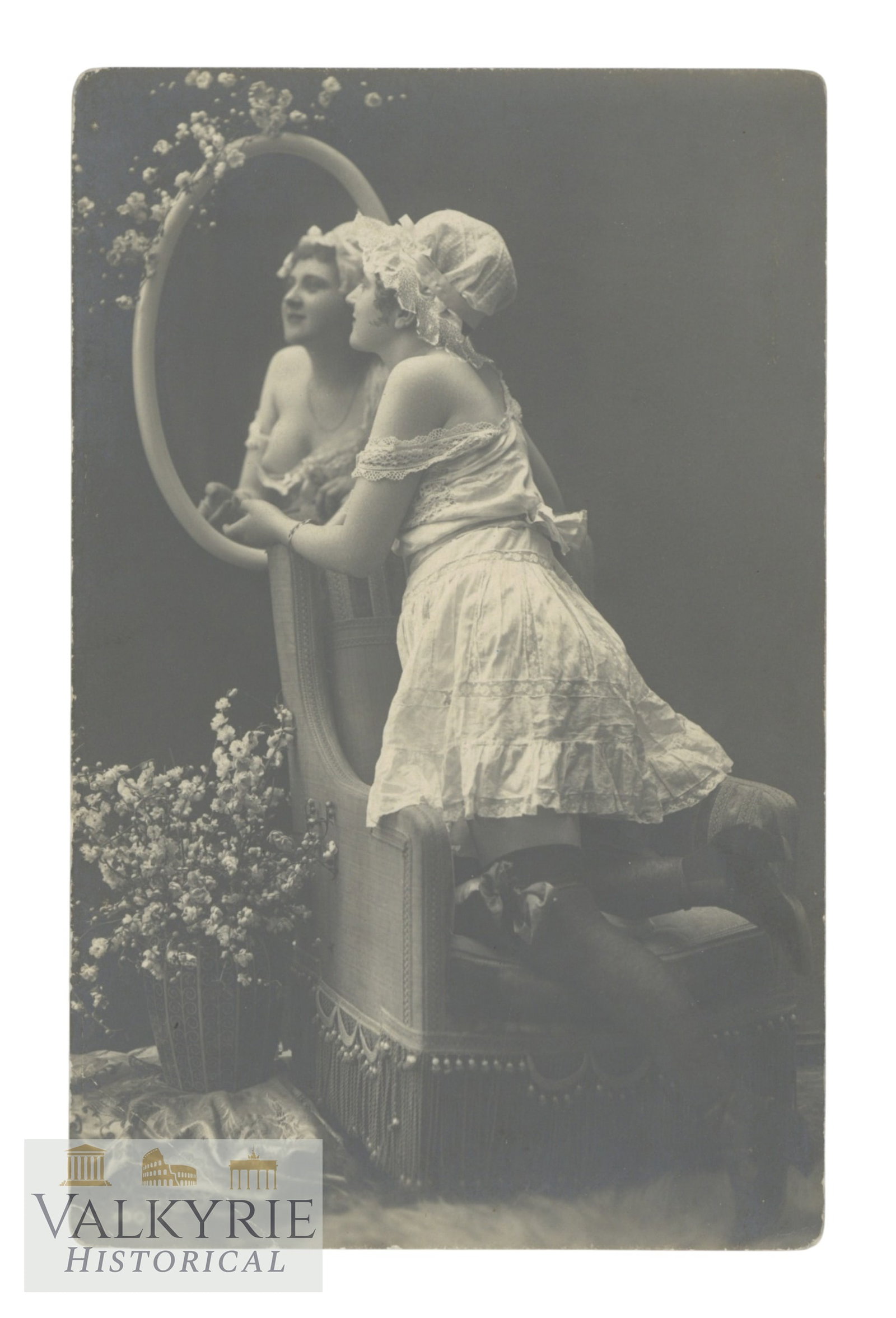 Artistic Photo - Female Nudes. Postcard size, circa 1910-1930.: Artistic Photo - Female Nudes. Postcard size, circa 1910-1930. Shipping flat cost $25 it doesn't matter how many items you win. you pay just $25 for shipping.