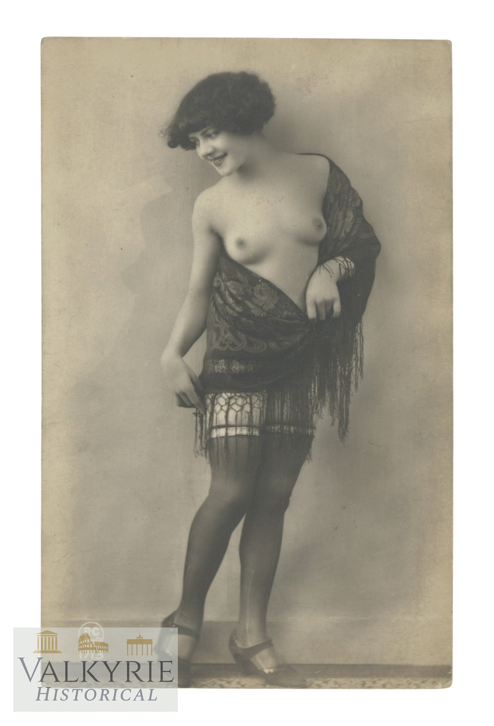 Artistic Photo - Female Nudes. Postcard size, circa 1910-1930.: Artistic Photo - Female Nudes. Postcard size, circa 1910-1930. Shipping flat cost $25 it doesn't matter how many items you win. you pay just $25 for shipping..