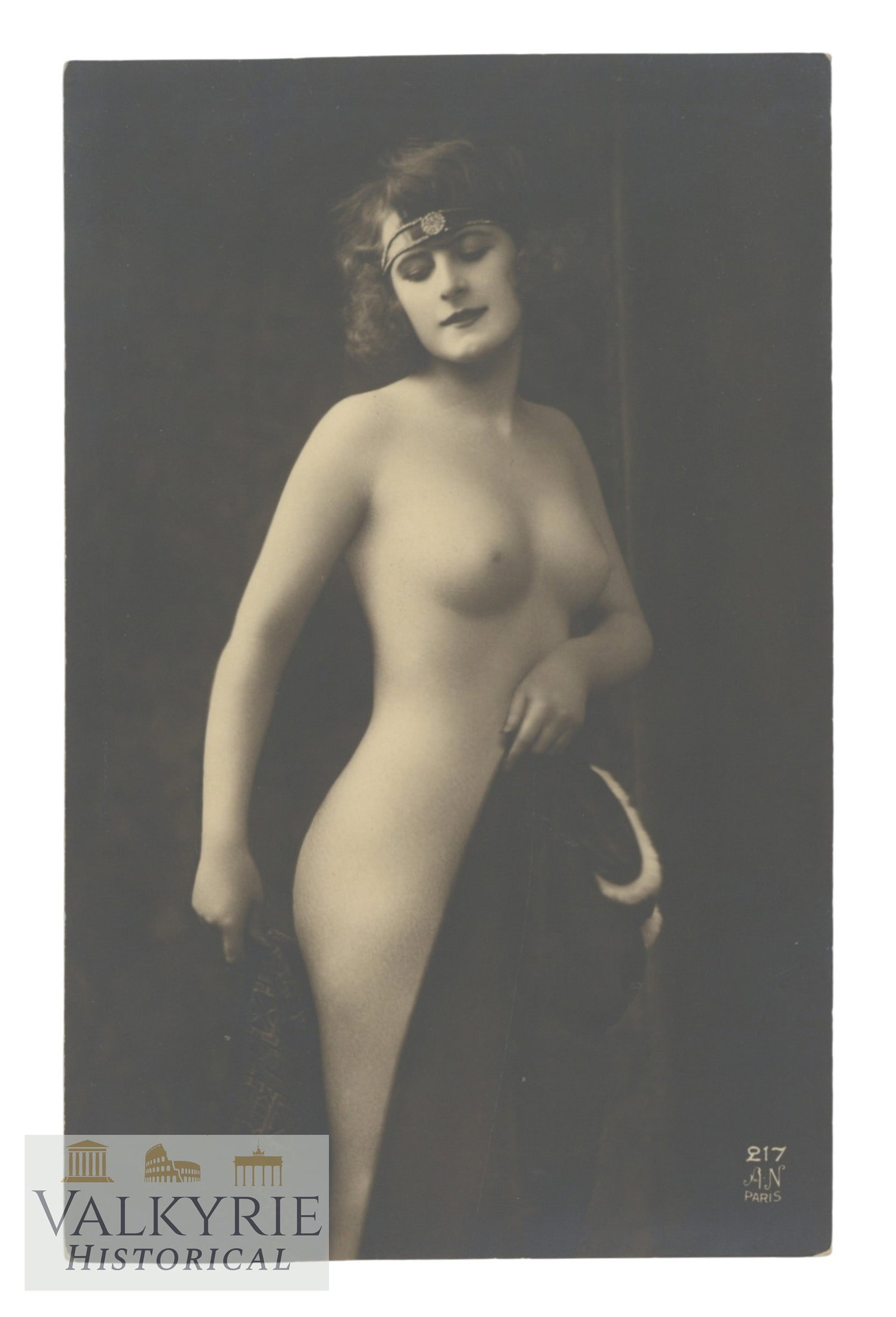 Artistic Photo - Female Nudes. Postcard size, circa 1910-1930.: Artistic Photo - Female Nudes. Postcard size, circa 1910-1930. Shipping flat cost $25 it doesn't matter how many items you win. you pay just $25 for shipping..