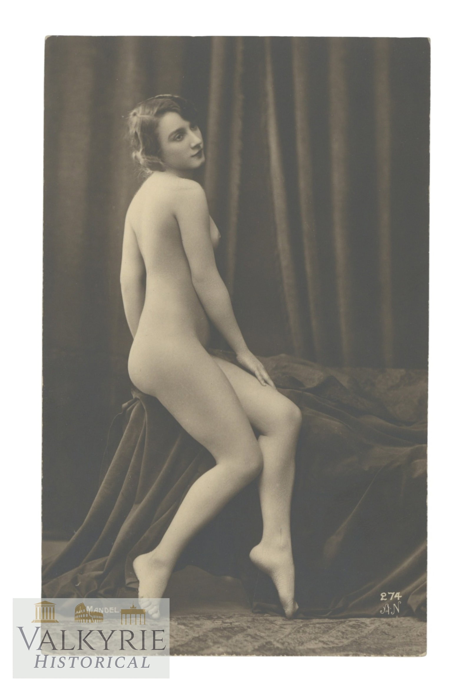 Artistic Photo - Female Nudes. Postcard size, circa 1910-1930.: Artistic Photo - Female Nudes. Postcard size, circa 1910-1930. Shipping flat cost $25 it doesn't matter how many items you win. you pay just $25 for shipping..