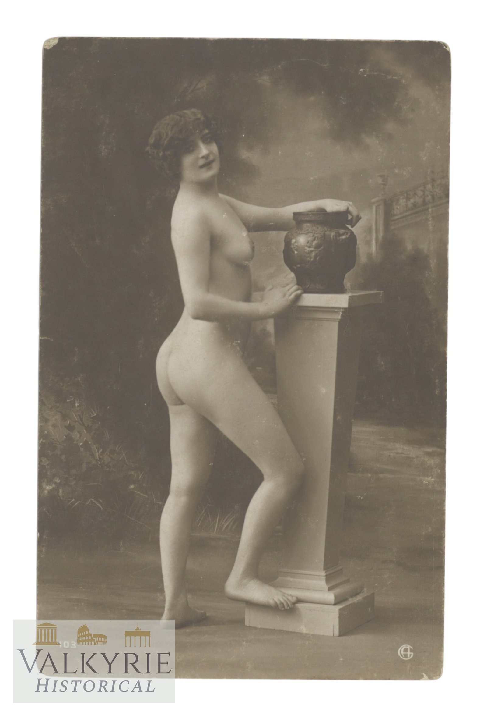 Six Artistic Photos - Female Nudes. Postcard size, circa 1910-1930. - 6
