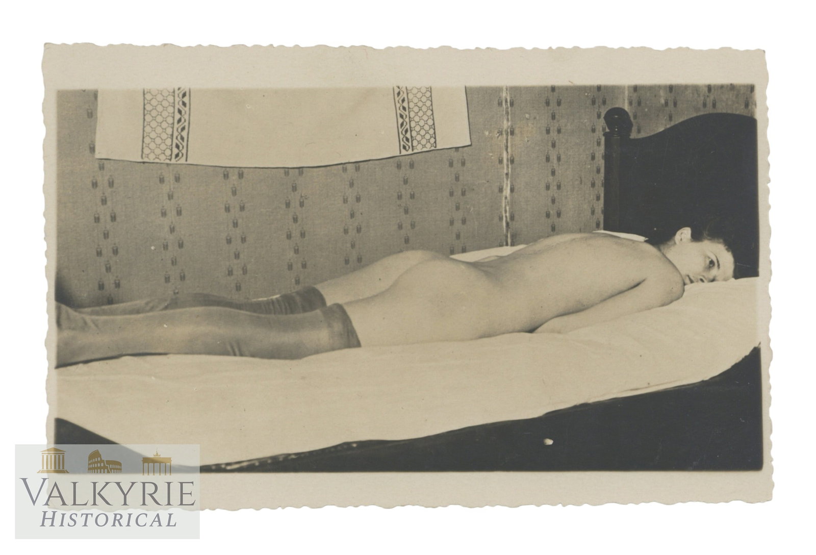 Artistic Photo - Female Nudes. Postcard size, circa 1910-1930.: Artistic Photo - Female Nudes. Postcard size, circa 1910-1930. Shipping flat cost $25 it doesn't matter how many items you win. you pay just $25 for shipping